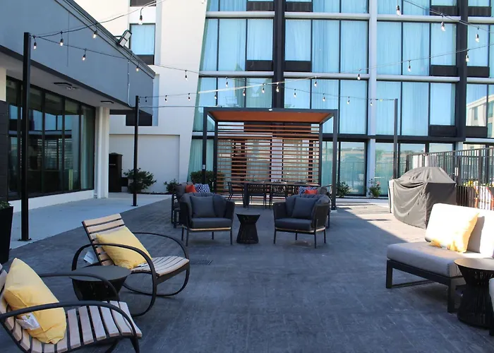 Holiday Inn Dallas Market Ctr Love Field By Ihg